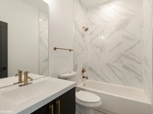 1244 W Huron St #1 — Photo 12