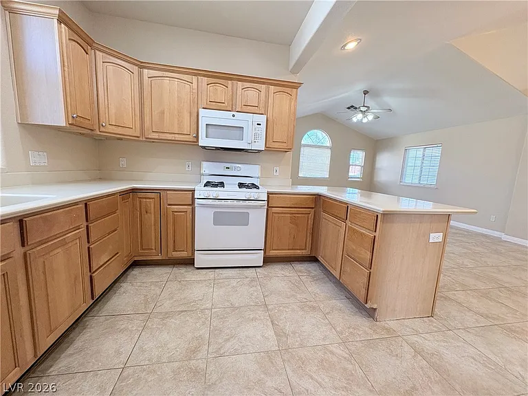 6544 Timberview Ct — Photo 10