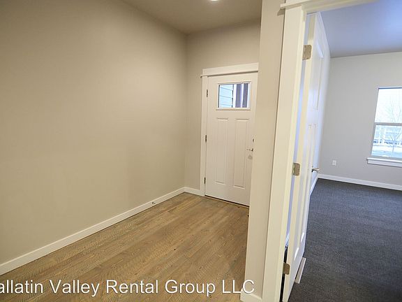 3rd image of 68 Naomi Rose Ln