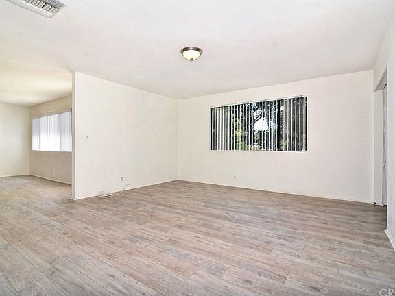 3rd image of 5303 Alhama Dr #B