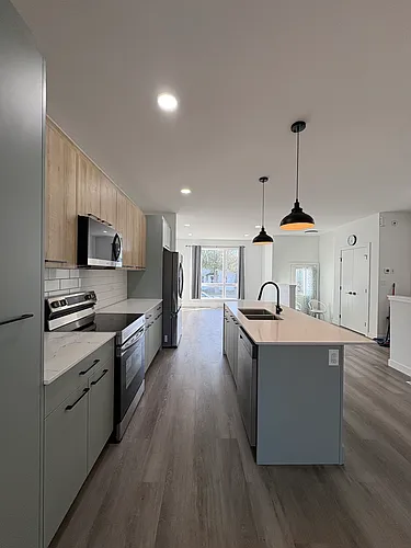 373 Bowman Ave Photo 1