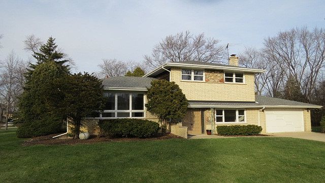 1st image of 7040 W 130th St