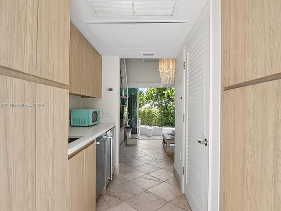 2nd image of 100 S Pointe Cabana #14