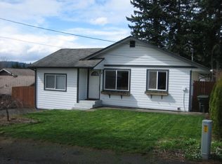 4 Parkland Dr, Kalama, WA 98625