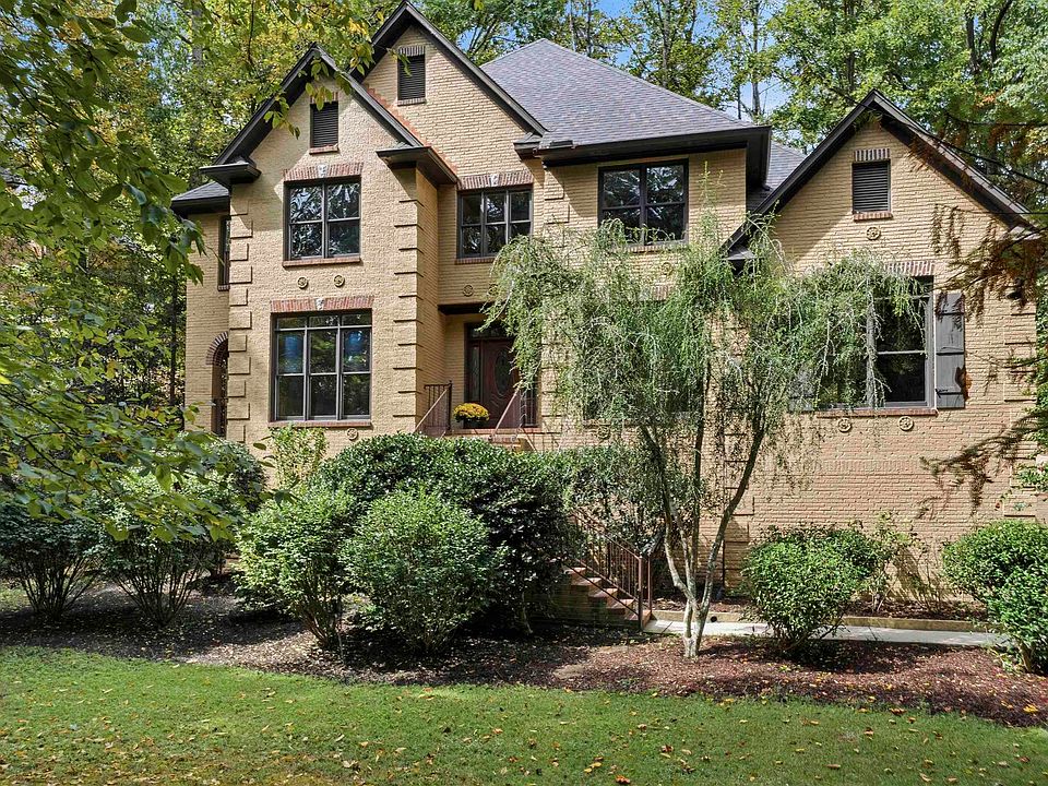 1st image of 1207 Lake Forest Cir