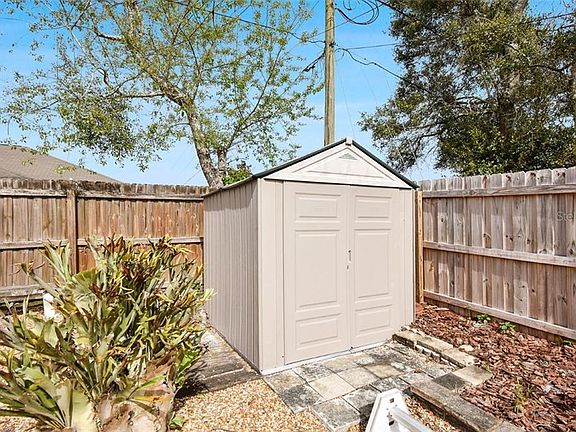2nd image of 2034 Heathwood St