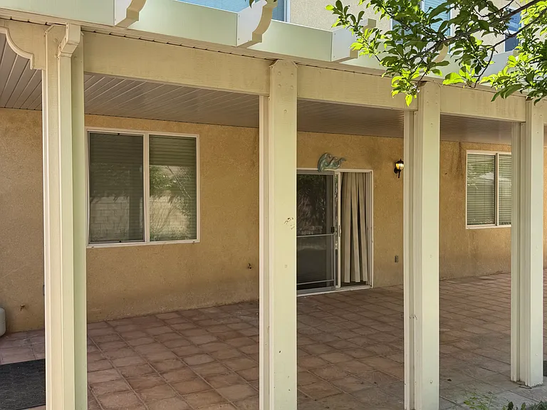 3045 W Newgrove St — Photo 25