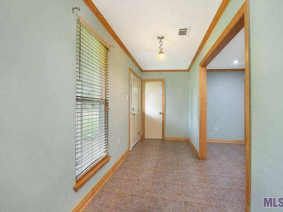 5th image of 15733 Elderwood Ave