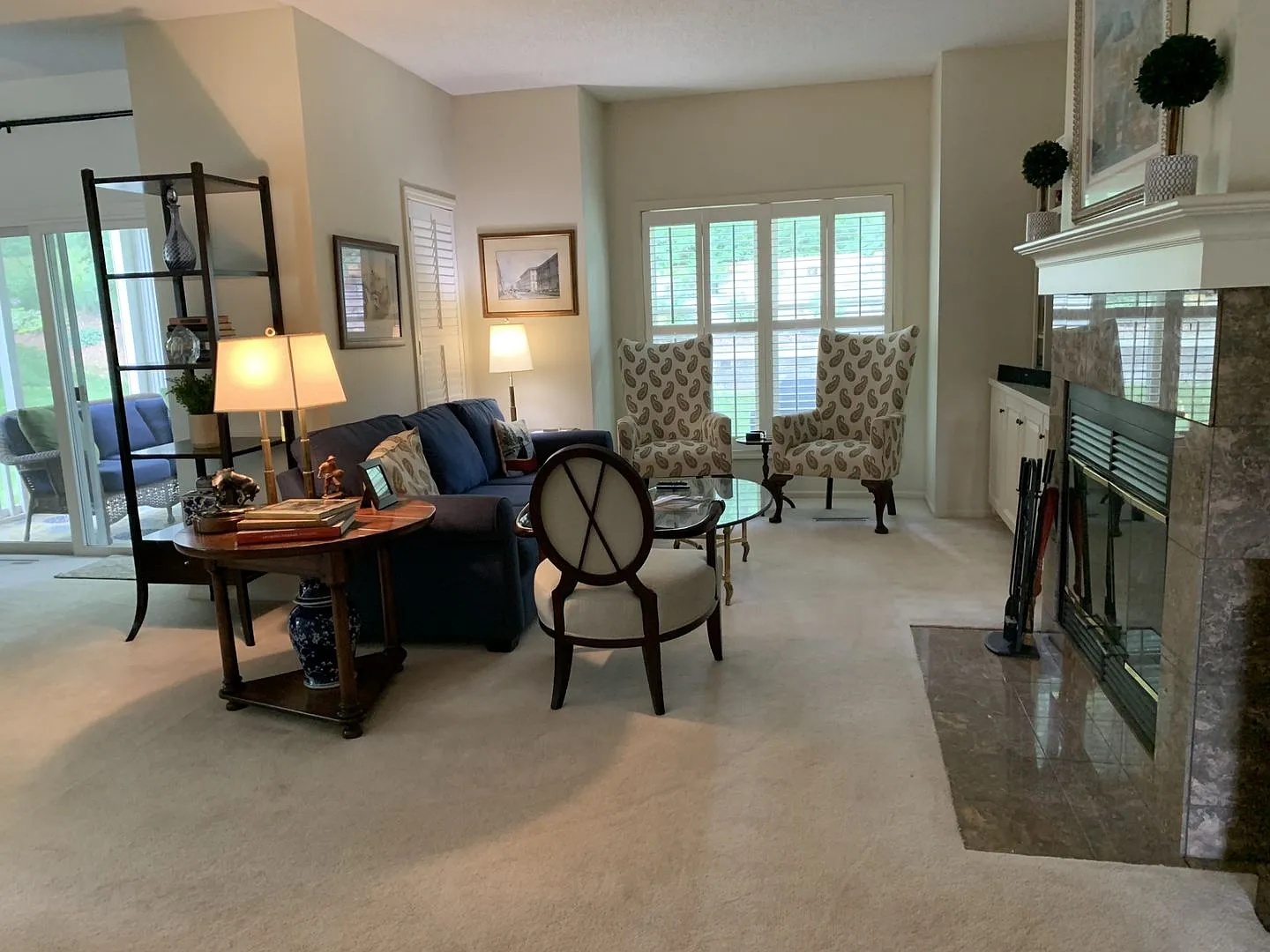 Beautifully Furnished Luxury Townhome Seasonal Rental in the Heart of Downtown Wayzata, All Utili... — Photo 2