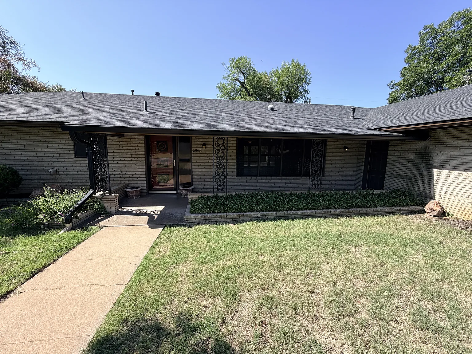 2601 Oxford Avenue - 1 — Photo 1