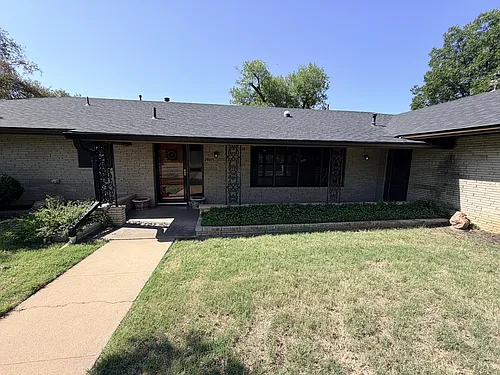 2601 Oxford Ave Photo 1
