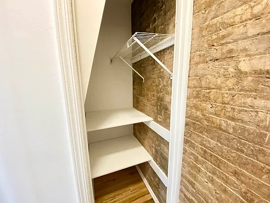 Rented by J PRESTON AND ASSOCIATES INC | media 11