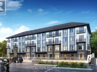 6 Bicknell Ave #17, Toronto, ON M6M 4G3