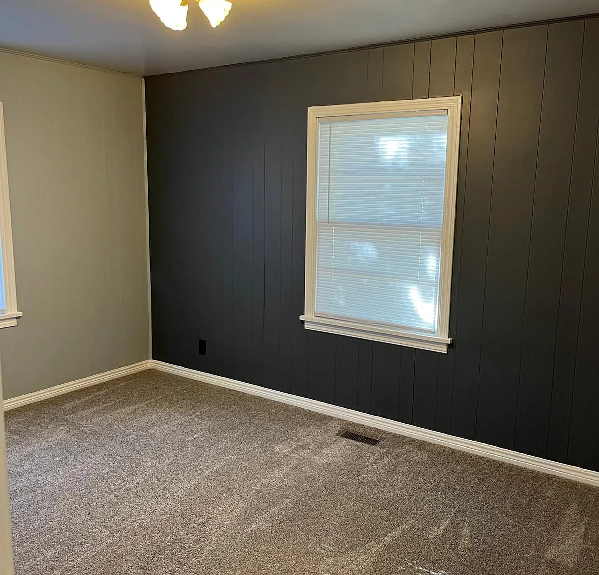 Cute, freshly remodeled 2 bedroom — Photo 4