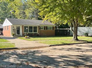7760 Banner St, Taylor, MI 48180