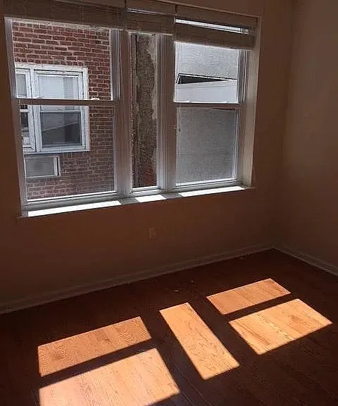 1310 Irving St #3 — Photo 3