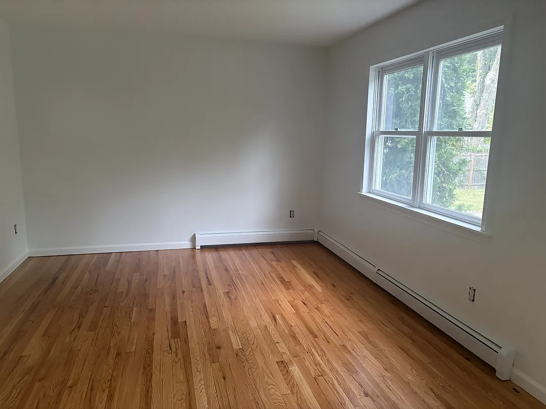 Bright 2-Bed Apartment With Hardwood Floors in Moodus, CT — Photo 3
