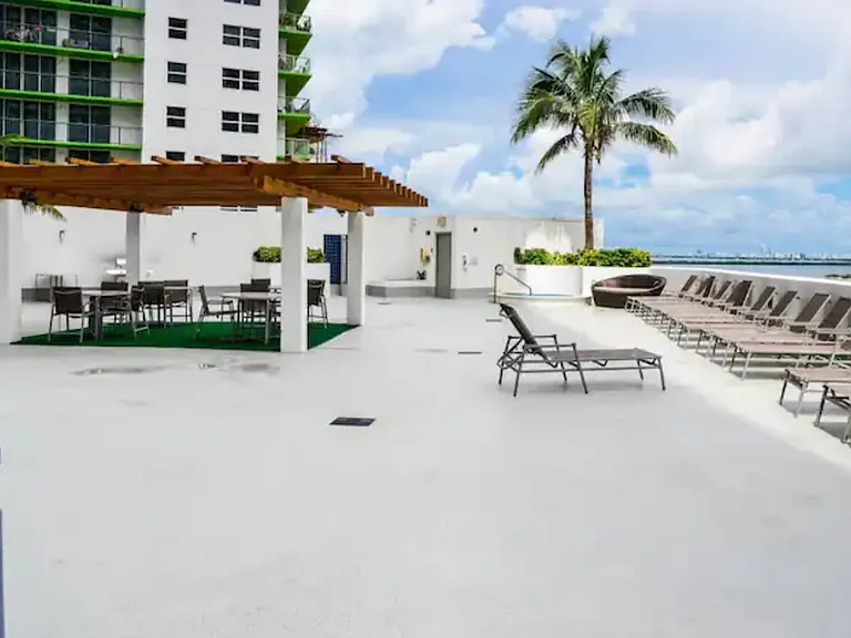 1750 N Bayshore Dr #5310 — Photo 27