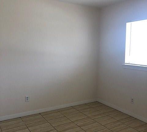 5th image of 1135 Gilbert Ave S