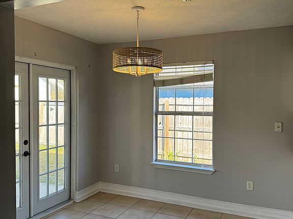 4th image of 7112 Melissa Elaine Dr