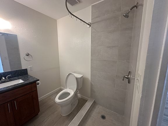 5th image of 1374 Hooli Cir #2