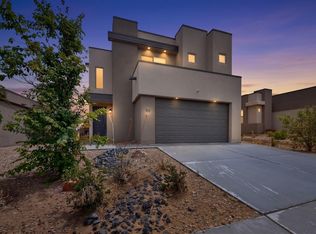 512 Wyatt Ave SW, Los Lunas, NM 87031