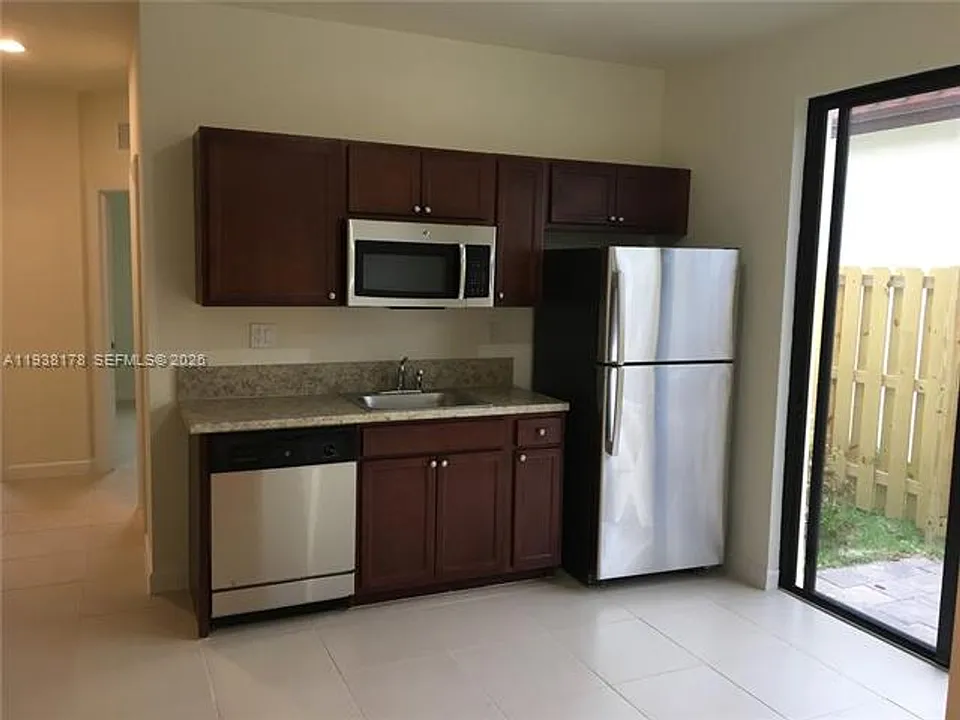 191 SE 35th Ave #191