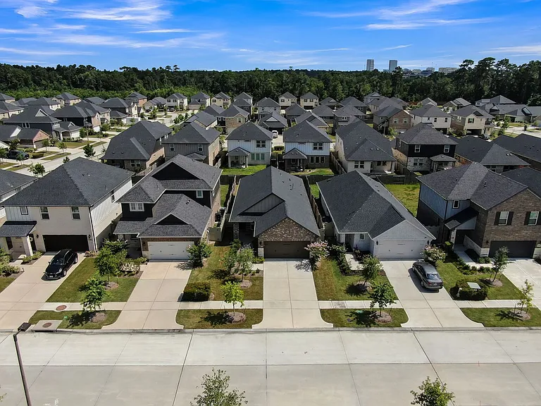 9522 Sugar Berry Dr — Photo 36