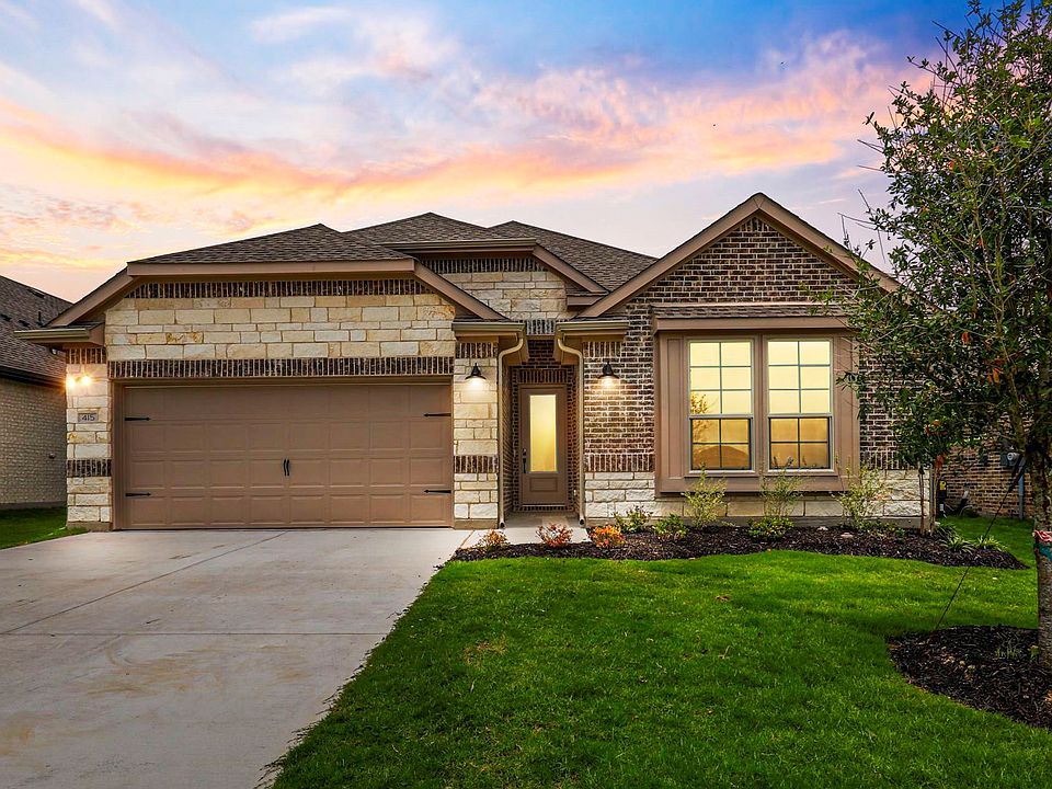 Camelot II - 415 Hazeltine Road N-11