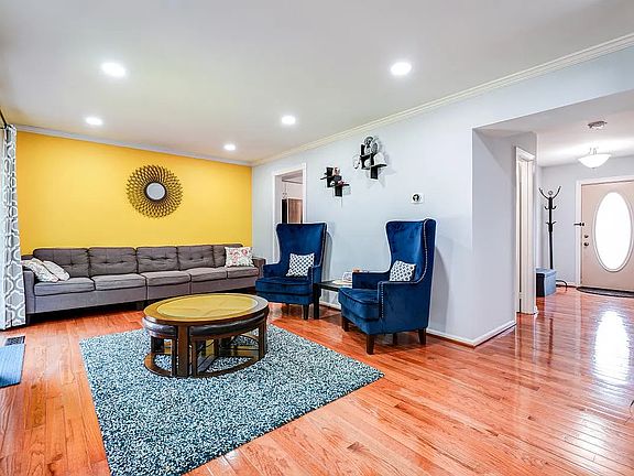 5th image of 3225 Tayloe Ct