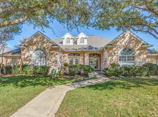 8521 Navigation Dr, Rowlett, TX 75088