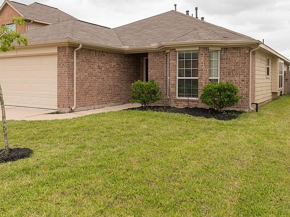 3rd image of 1034 Sarena Ct
