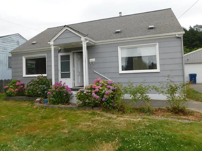 1412 S 6th St — Photo 1