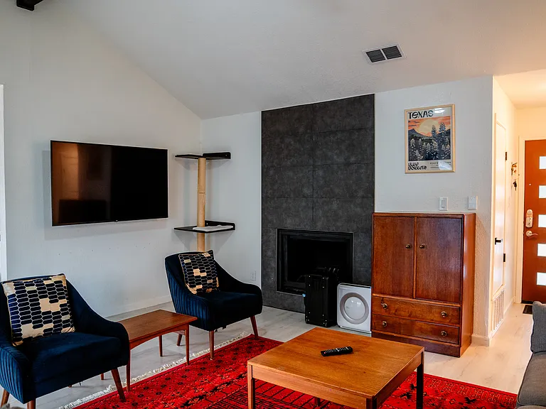 2108 Lampwick Cir — Photo 11