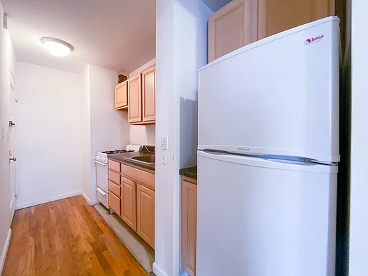 Rented by Compass | media 25