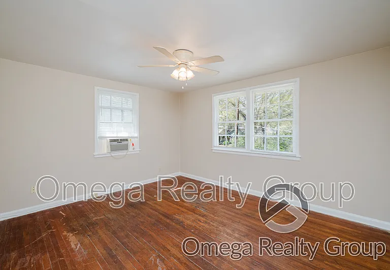 1026 Pershing St #C — Photo 8