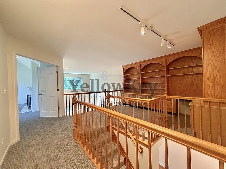 11121 Indian Woods Dr — Photo 15
