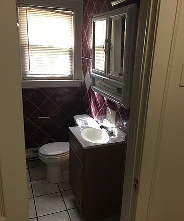 5th image of 521 Cummings Ave #1