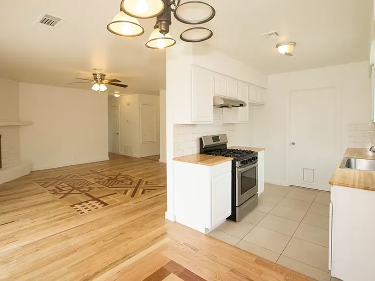12639 E 33rd Ct — Photo 6