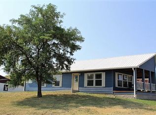 1009 E St, Edgemont, SD 57735