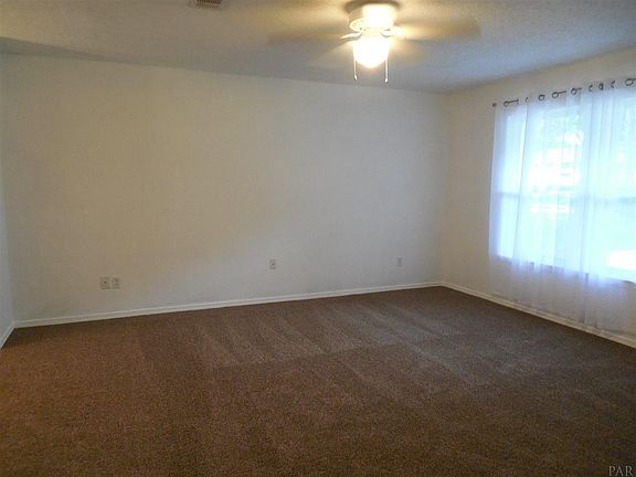 3rd image of 728 Brook Meadow Ln