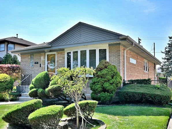 8512 N Oriole Ave, Niles, IL 60714