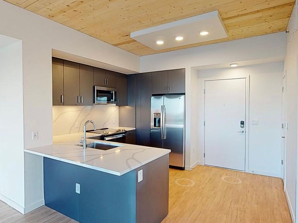 1st image of 3250 W 16th Ave #722