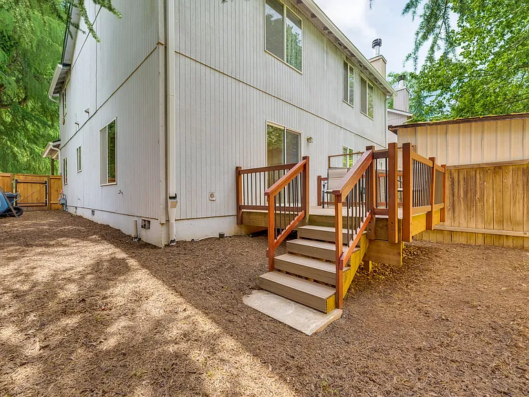 8339 SW Monica Ct — Photo 3