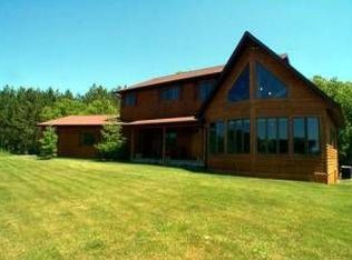 1897 Elm Tree Dr, Kewaskum, WI 53040