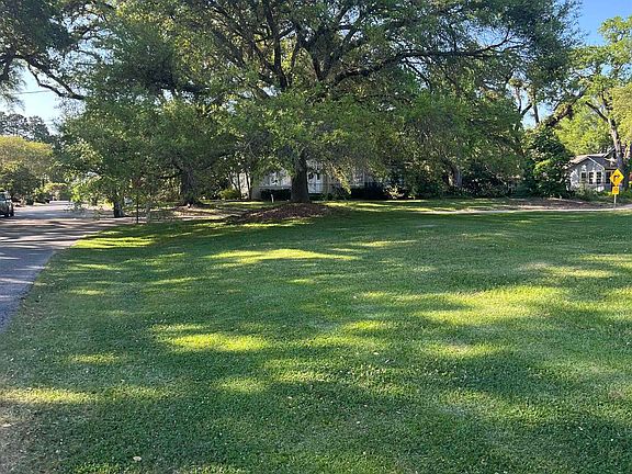 4th image of 502 Lsu Ave