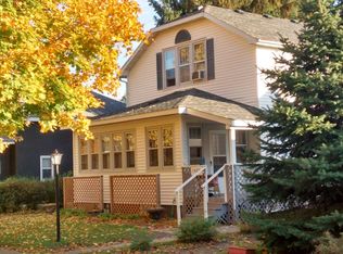 1418 Ferry St, La Crosse, WI 54601