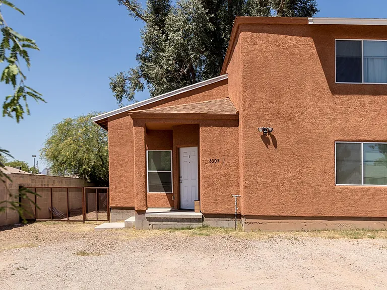3307 N Tyndall Ave — Photo 12