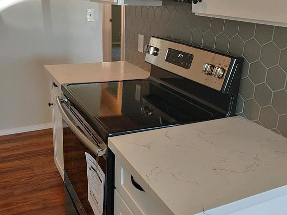3rd image of 9020 Peacock Hill Ave #2