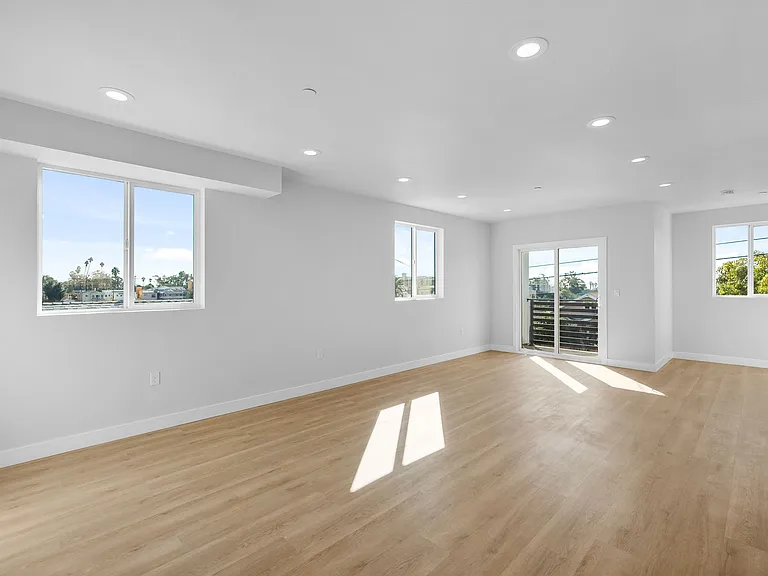 3223 Lanfranco St — Photo 16